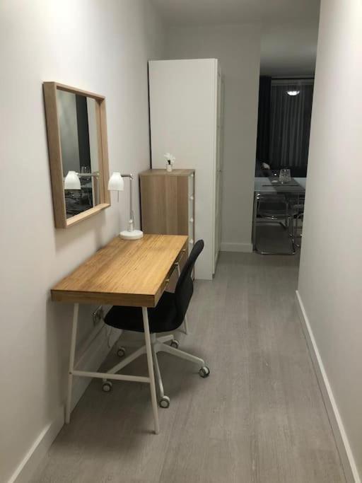 Stunning Apartment In Leeds- Financial District ليدز المظهر الخارجي الصورة