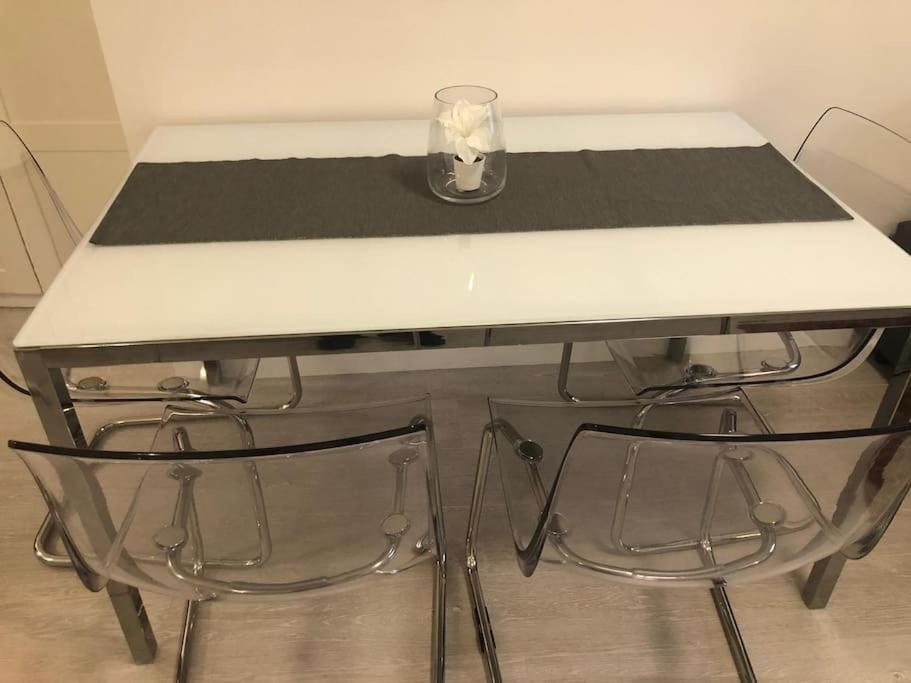 Stunning Apartment In Leeds- Financial District ليدز المظهر الخارجي الصورة