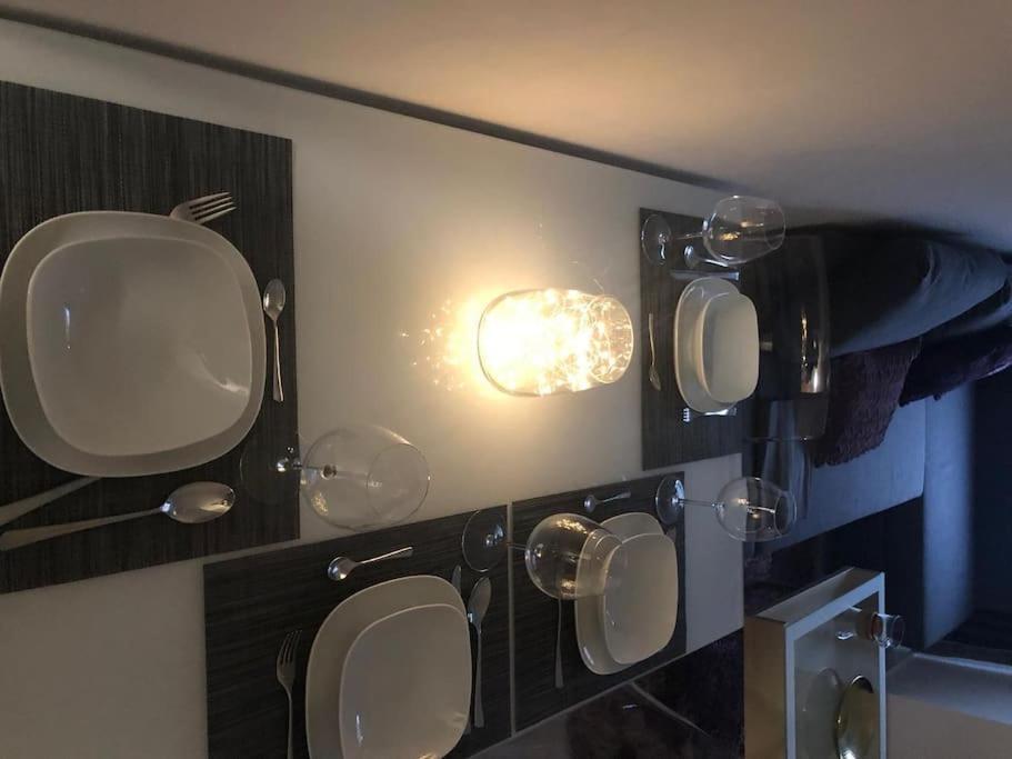 Stunning Apartment In Leeds- Financial District ليدز المظهر الخارجي الصورة